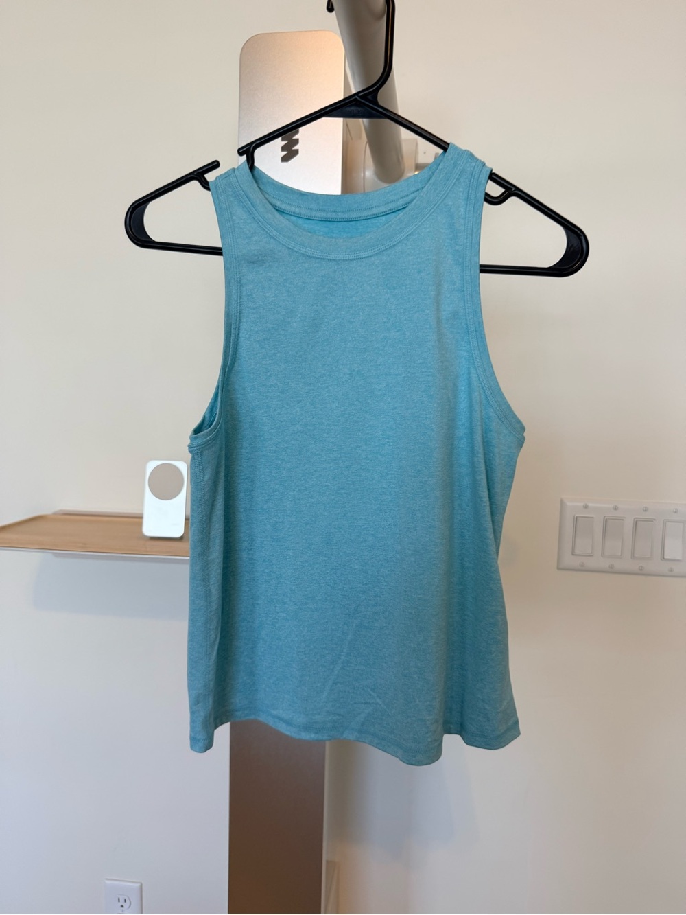 Athleta Sleeveless Muscle Tank Top - size XS teal/turquoise